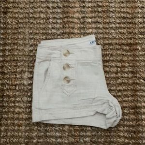 Express size 6 tan linen short shorts.